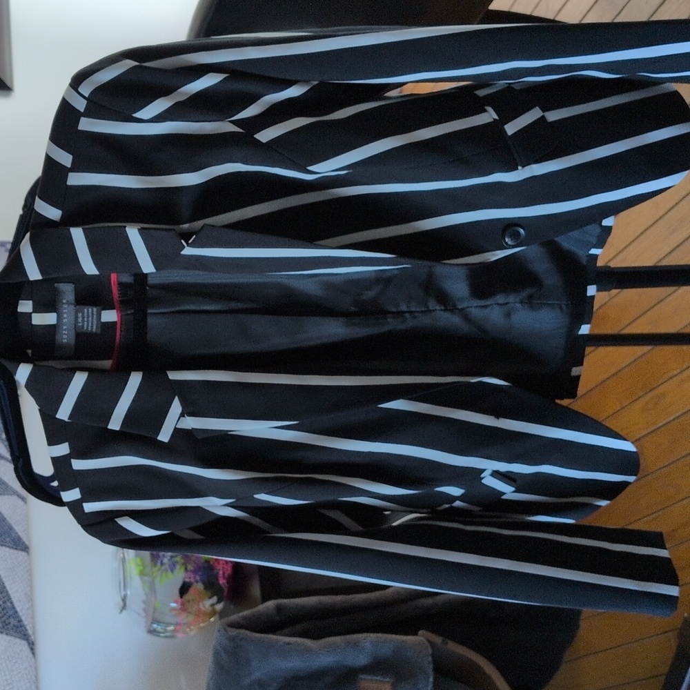 Suzy Shier Monochrome Striped Jacket